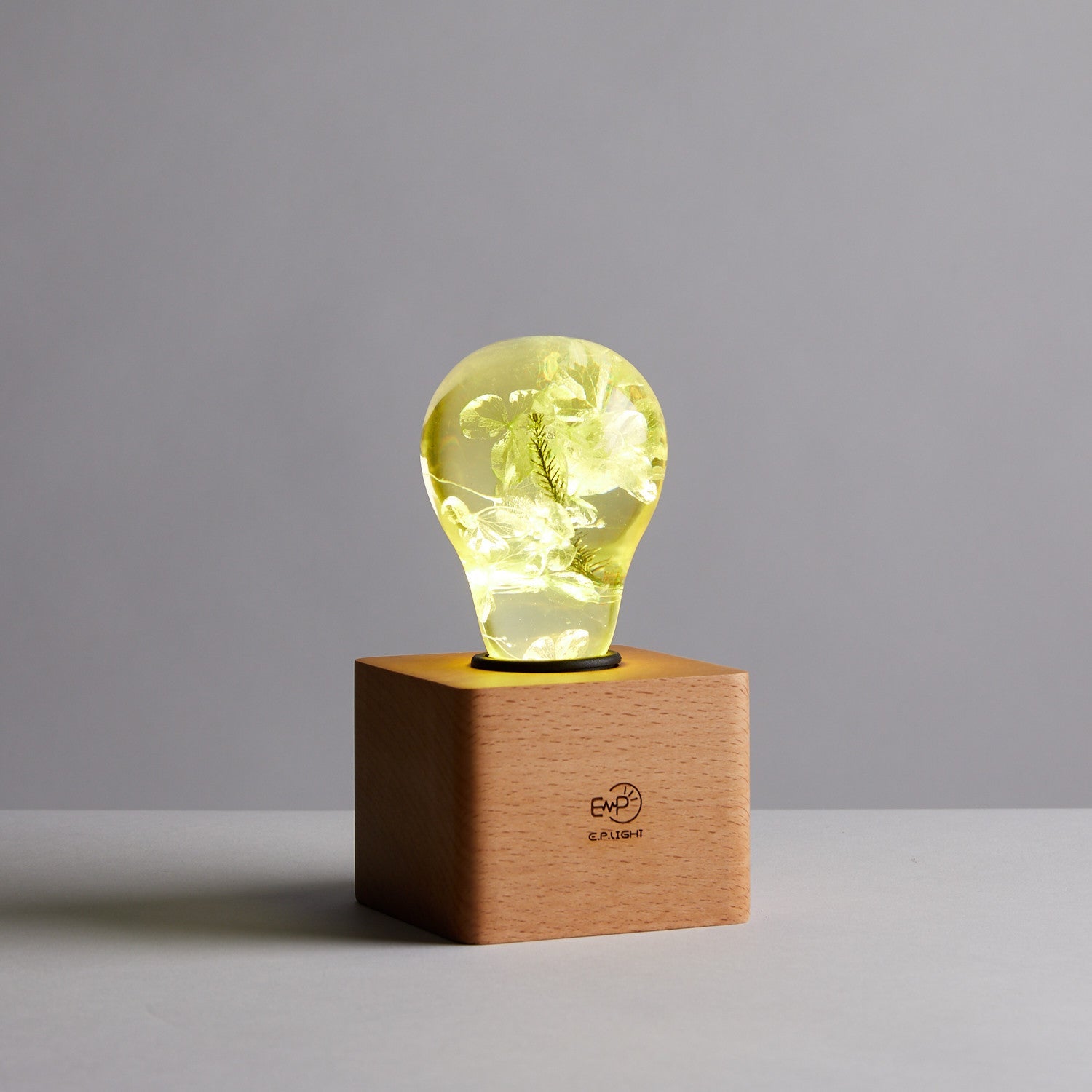 Table Lamp Yellow Hydrangea