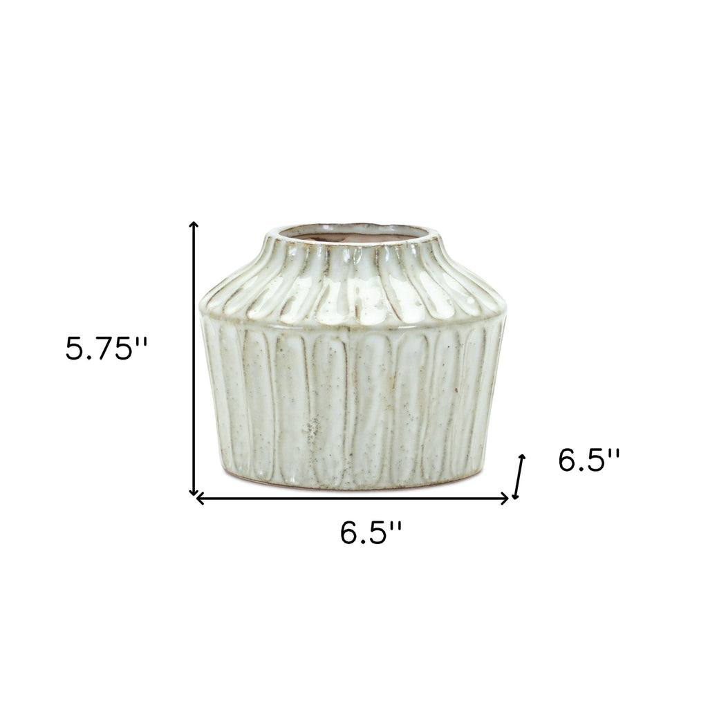 Ivory Ribbed Round Terracotta Table Vase