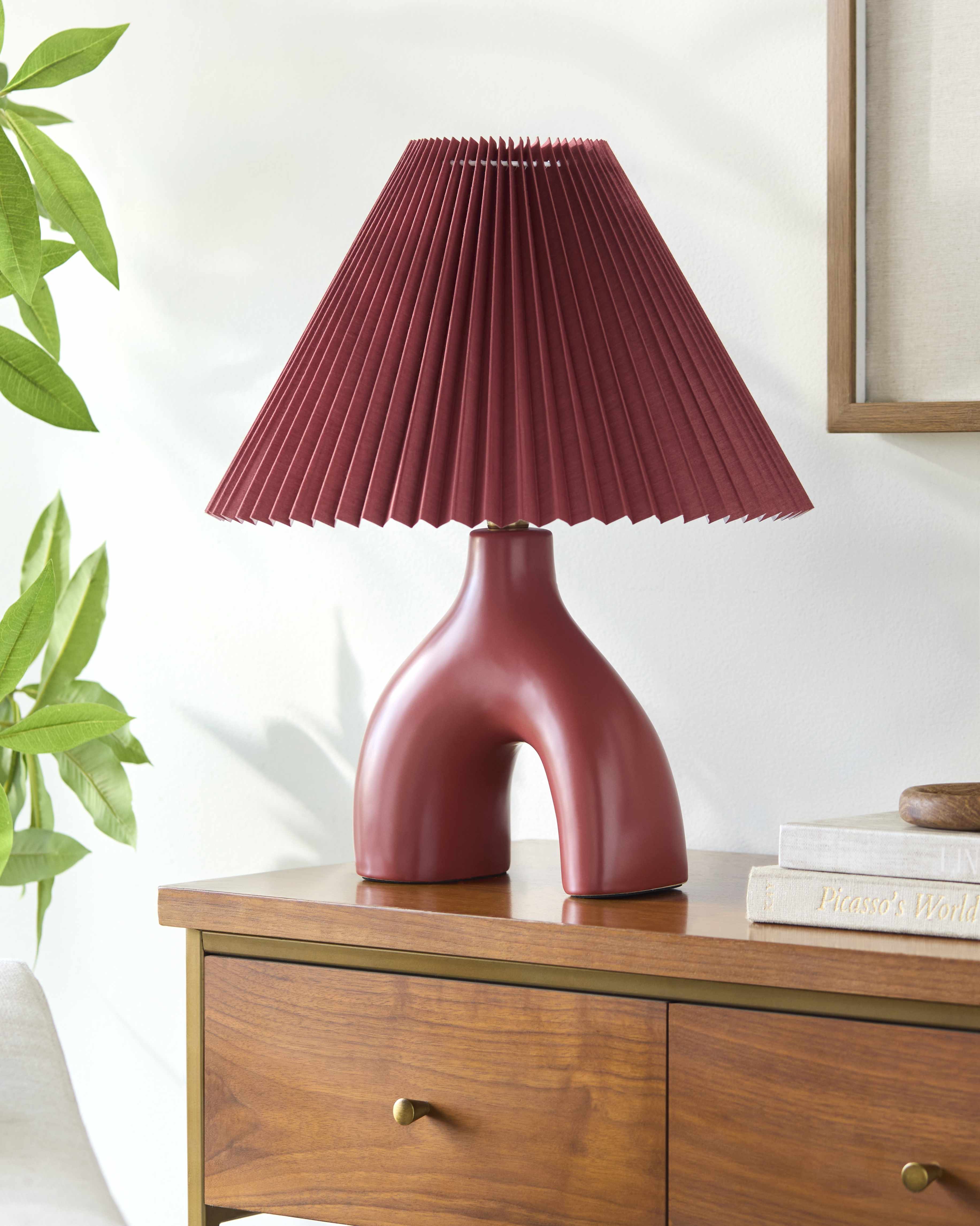 Pallevada Table Lamp