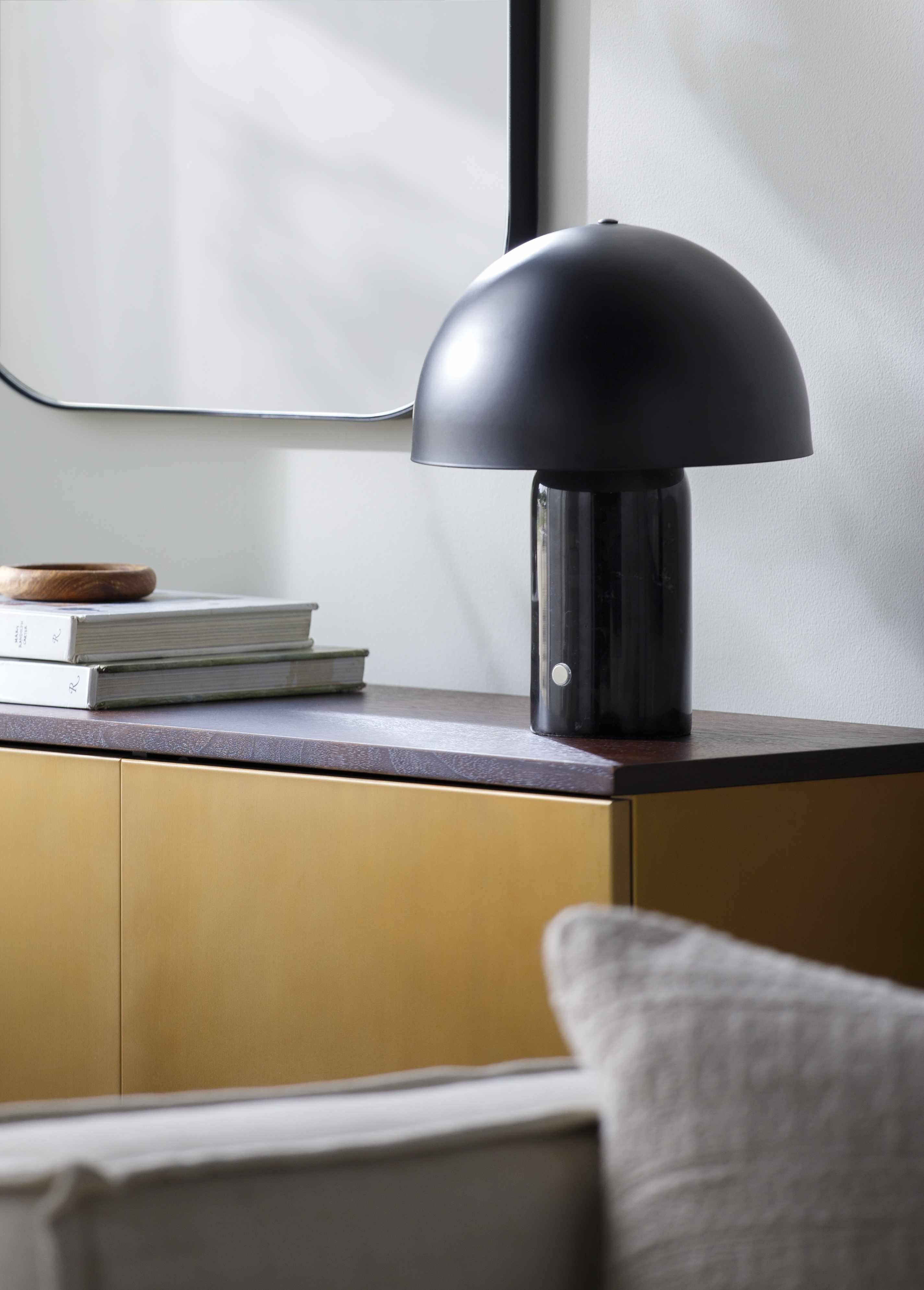 Madaripur Table Lamp